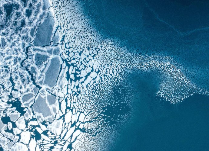 Ледоход море лед  