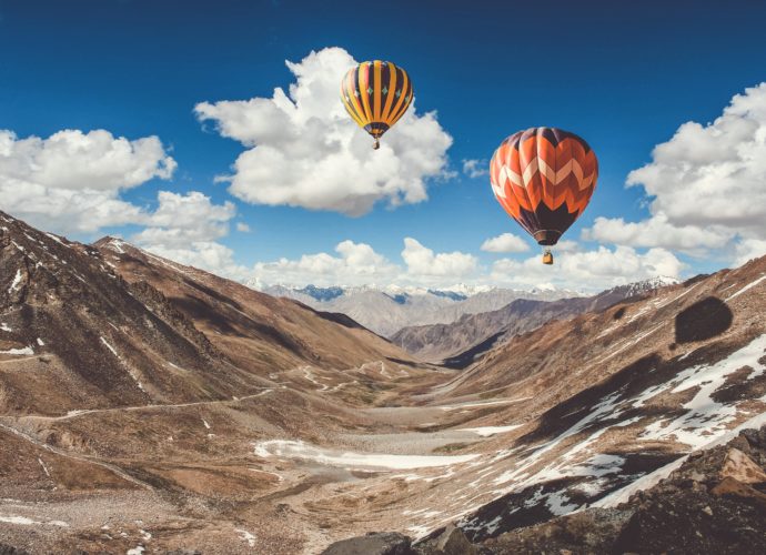 Ладакх, Индия небо Индия горы воздушный шар  