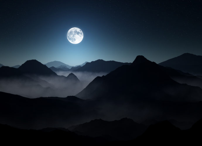 Полная луна полнолуние ночь небо луна горы  